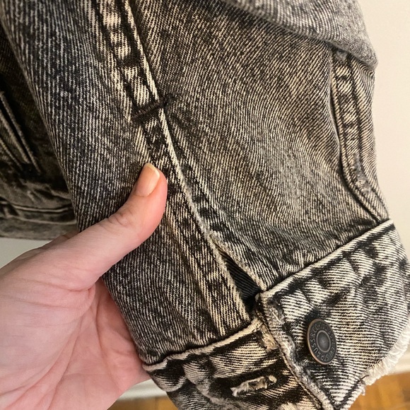 Levi's Gray Denim Jacket - Picture 9 of 9
